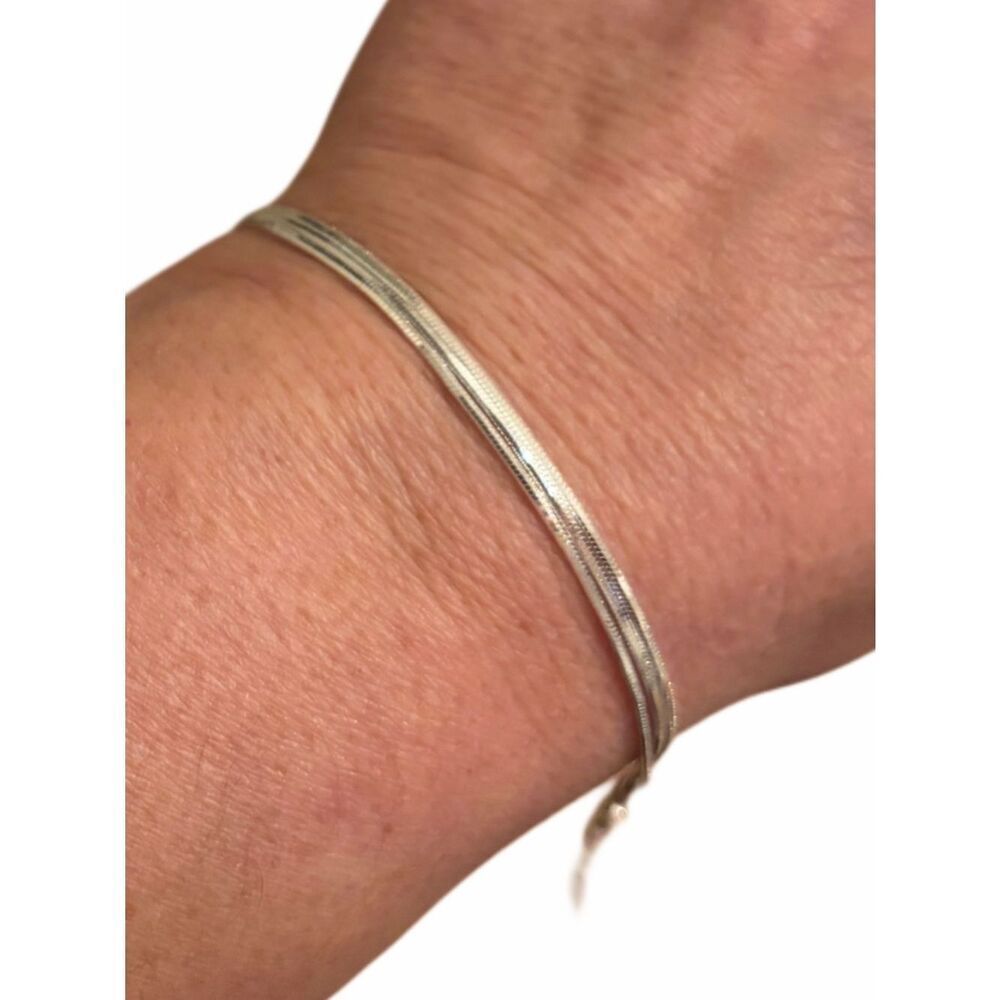 The triple delicate chain bracelet in silver